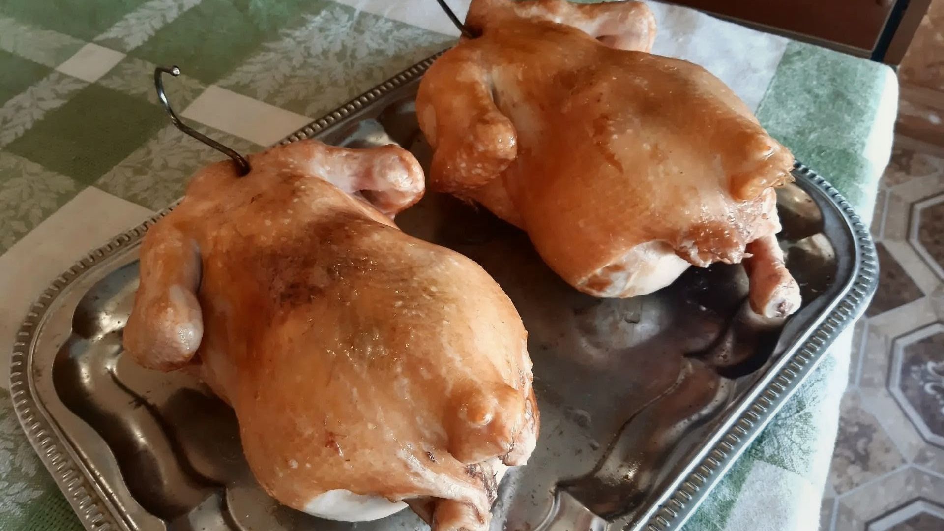 Курица в коптильне