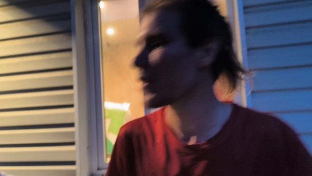 отдал гитару фанату за 500 лайков активности
