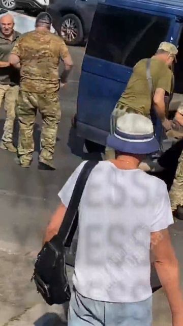 ТЦКшники получили паллетой по голове от одесситов