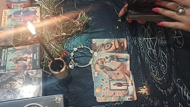 Как вспоммнает вас загаданный человек?❤️3 варианта. Расклады таро, гадание на картах.