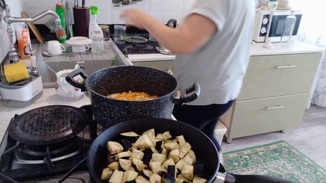 Очень вкусная закуска из баклажанов, перца и помидоров на зиму. Ответ злым комментаторам. Все видео