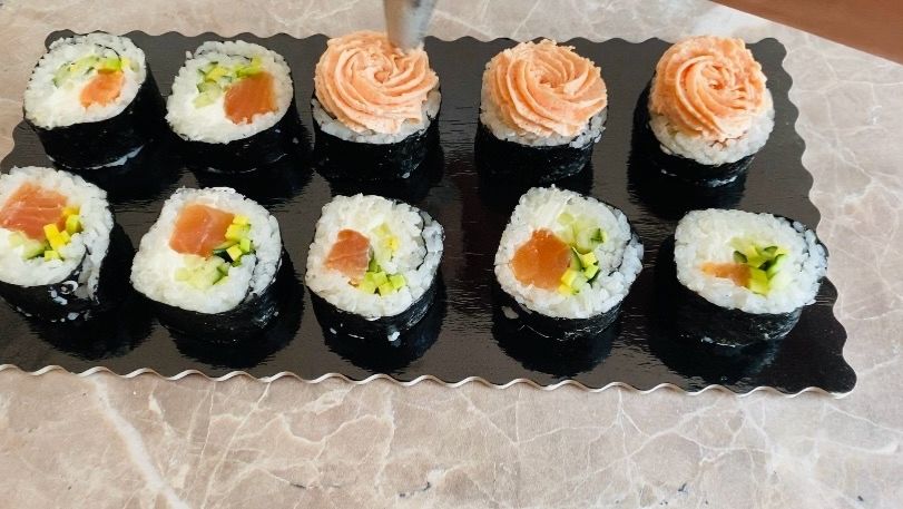 Секрет суши-баров раскрыт! Ролл с форелью дома дешевле и вкуснее чем в кафе