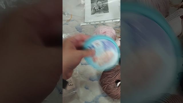 Новый вязовлог №5. Готовый зайка. Сборы в отпуск.