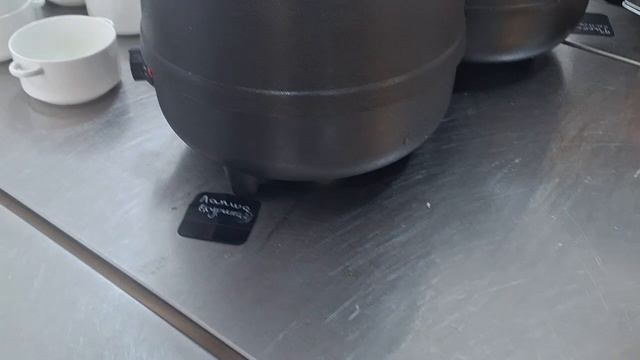 Питание в отеле Волга по системе Шведский стол. Три раза в день нас очень вкусно кормят!Здесь 1 день