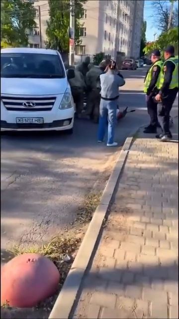 Ногами на фронт. Украинский не доброволец.