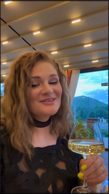 ❤️ Елена говорит пойдем в ресторан