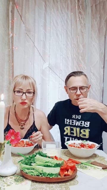 Проросшая пшеницафрагмент мукбанга
