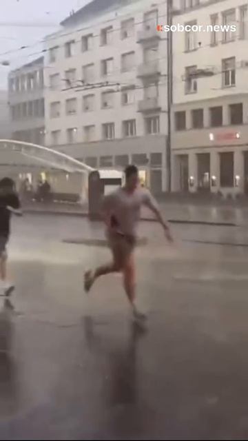 В швейцарском Санкт Галлене как то ветрено  прикол юмор новости
