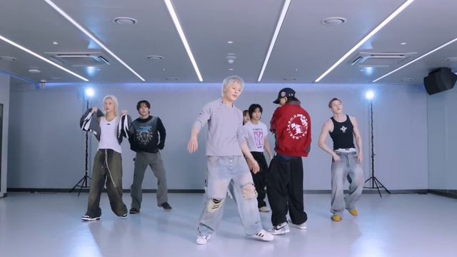 Stray Kids 