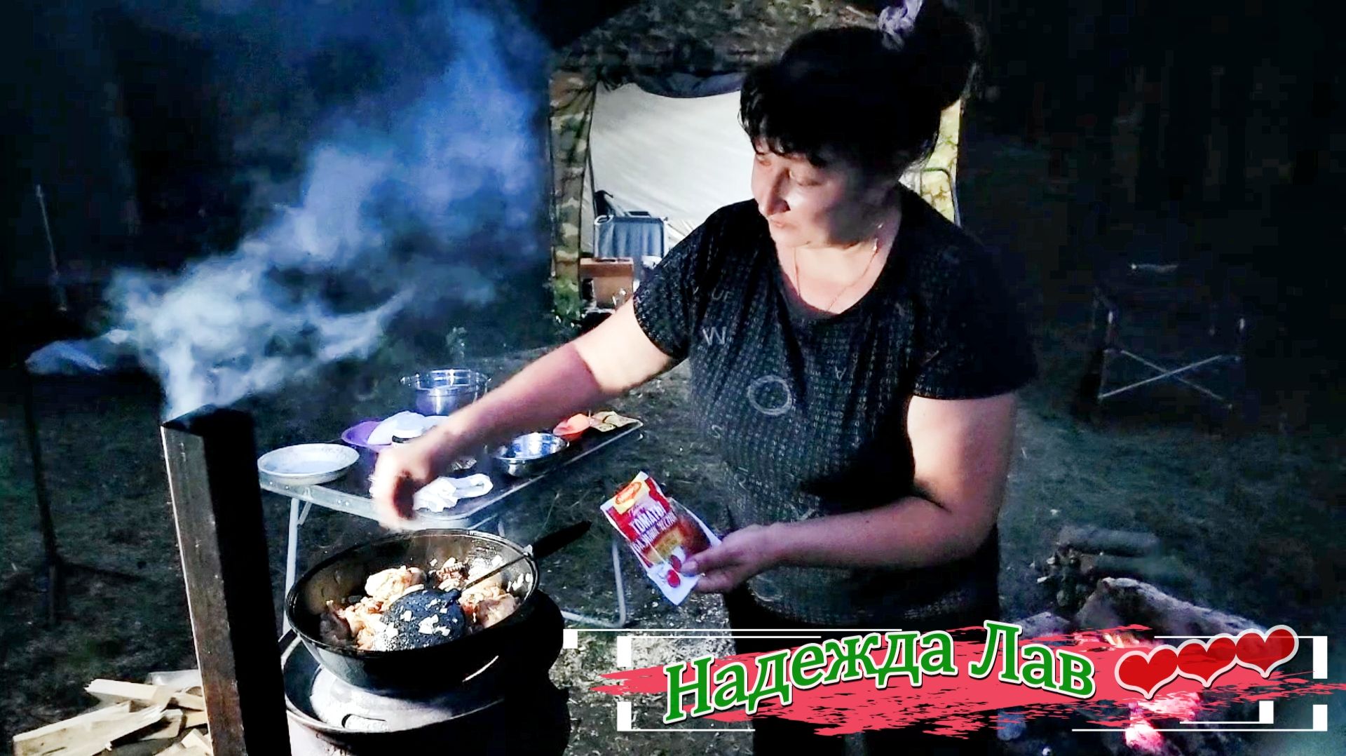 Радуга плов с курицей грибы и окрошка  а печёнка для сома! 