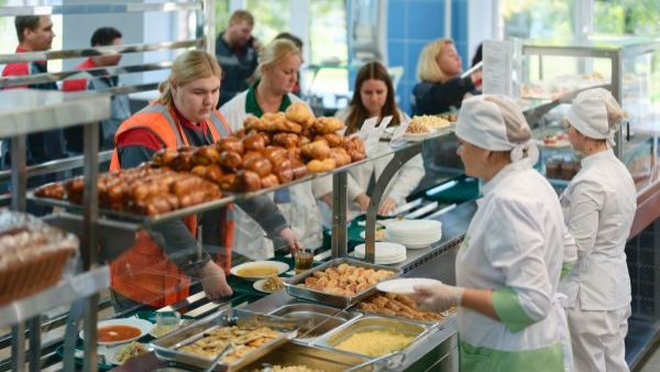 На Михайловском ГОКе контролируют работу столовых