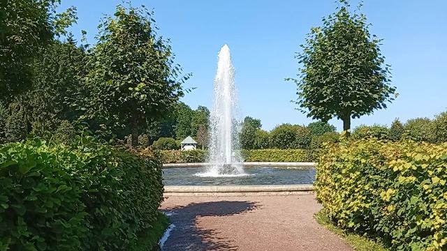 Петергоф. Фонтан Менажерный.