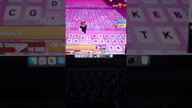 Иван Борисов вернулся 3 часть (играет с ребятами)