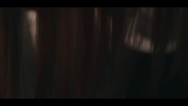 Невнятный шепот и АСМР Стрижка волос  Реалистичный эффект полного погружения