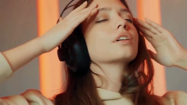 Dj Lovely & Dj XOXO - танцевальные треки.