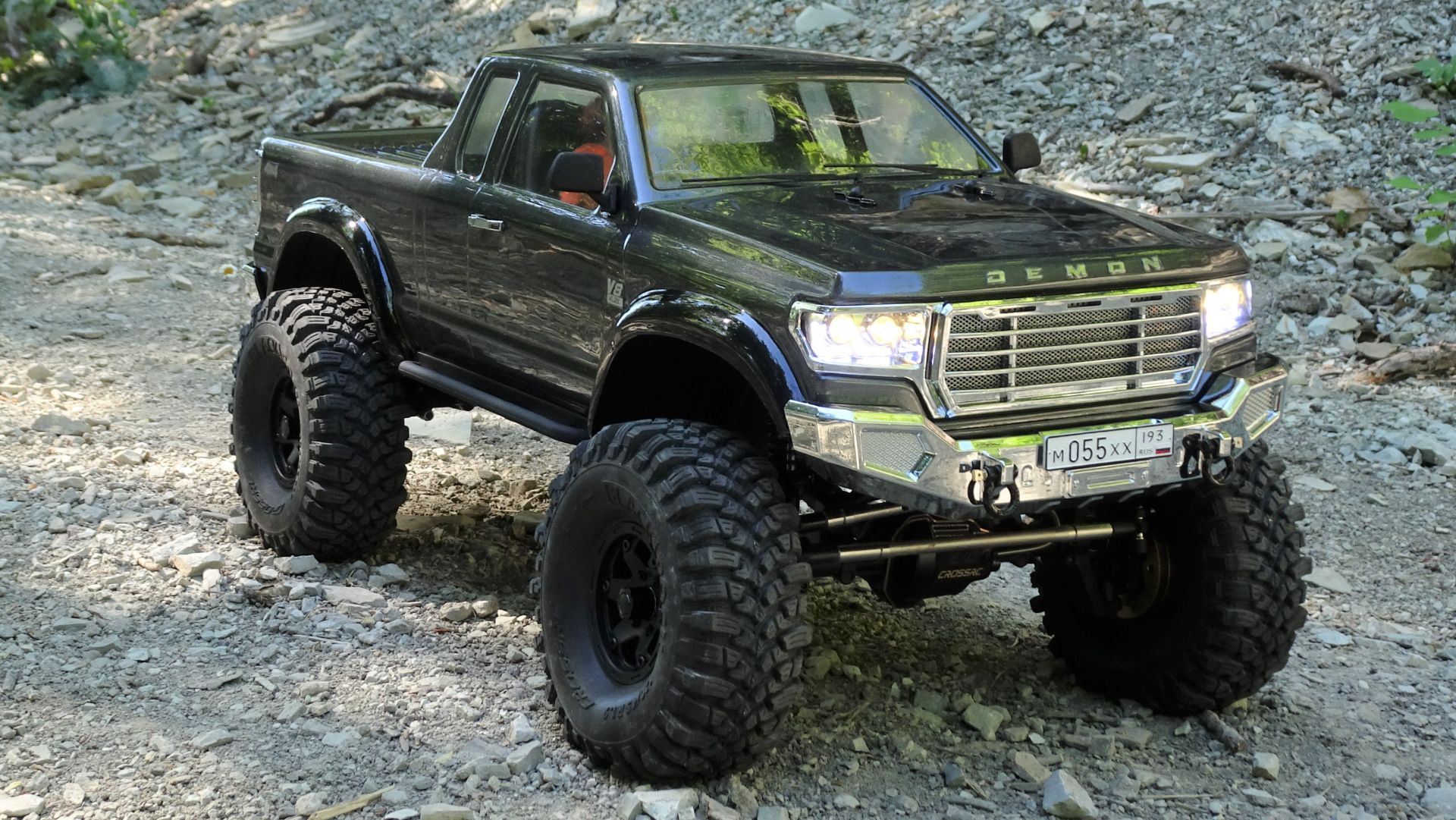 Cross-RC EMO AT4V Pick-up Truck 1:10 Scale RC Crawler Kit Build - Customisation