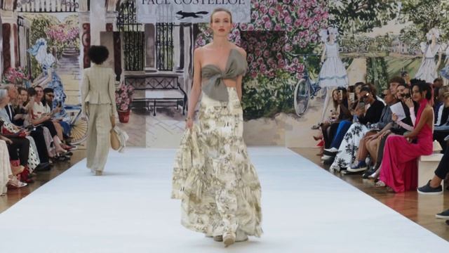 Показ женской коллекции Paul Costelloe весна-лето 2024