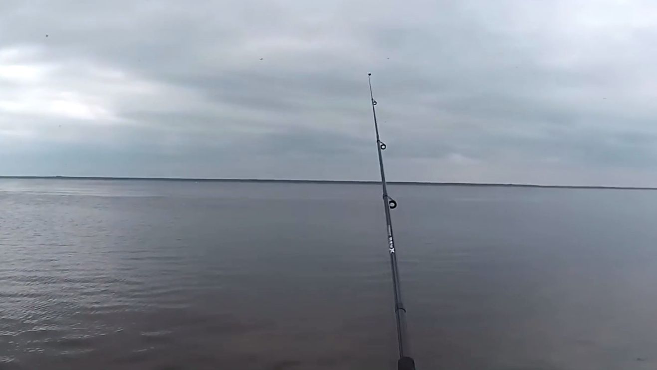 Рыбалка на спиннинг, бывает и так..