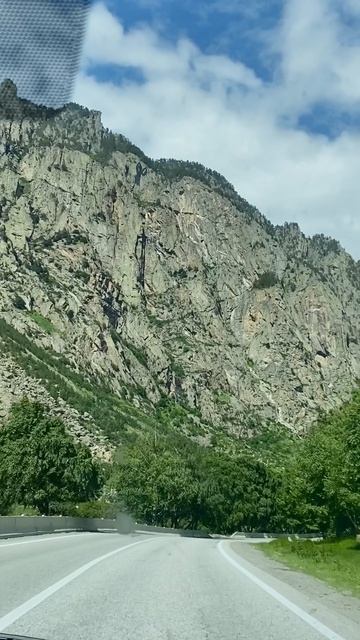 в горах