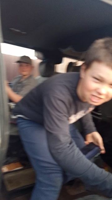 вы кто такие???🤔
