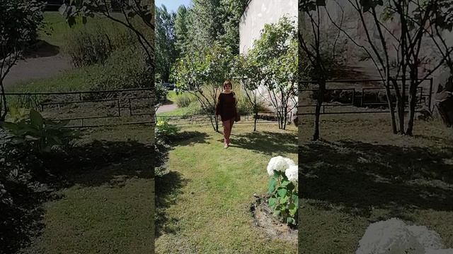Демонстрация джемпер очка и сумочки.