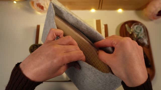 АСМР 1 ЧАС  Снятие стресса и уютное хобби  Шуршание и звуки бумаги