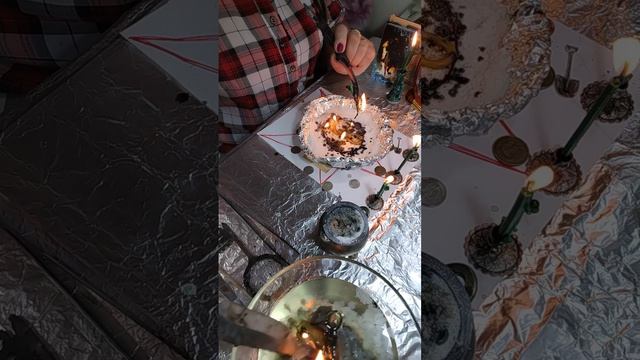 Ритуал очищение от переложенных порч на деньги, чистка финансового канала.