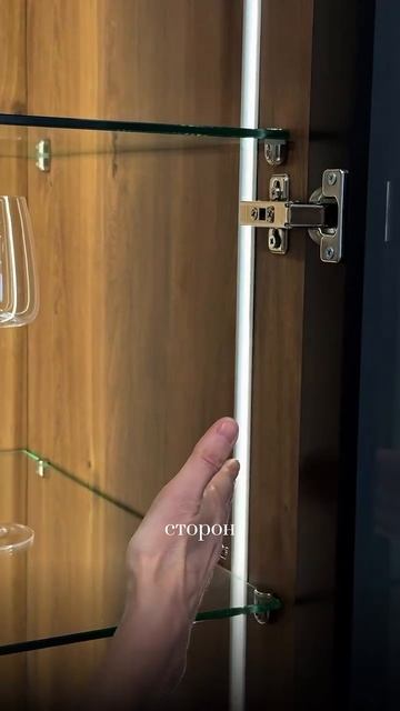 Стильная витрина с подсветкой от Экомебель!