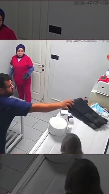 Это не меня заперли с вами, это вас заперли со мной!