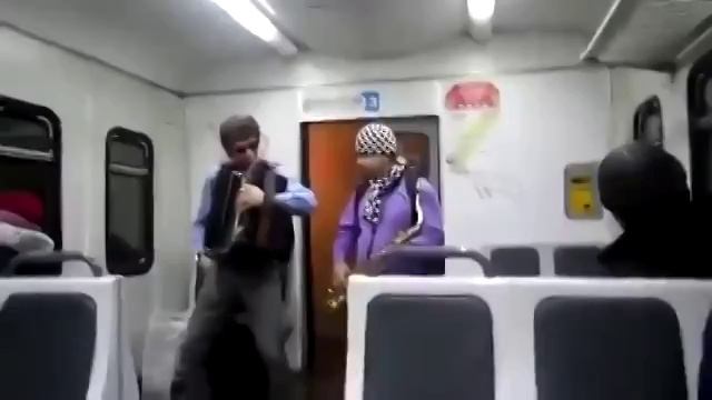 Уличные музыканты 360px