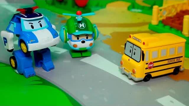 Мультфильмы для детей с игрушками Робокар Полли - Мыться нужно вовремя. Игрушечные мультик