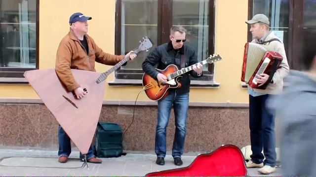 Уличные музыканты. Маленький отрывок. Душевно.HD