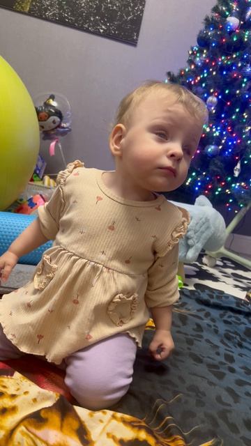 Miss Mira  Игры с нашей незрячей доченькой