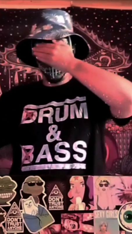 НЕ СБАВЛЯЙ ТЕМП shorts электроннаямузыка dnb dnbmix dnbdj drumandbass drumandbassmix Сноу