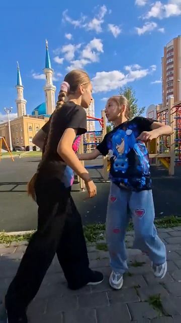 танец под песню 