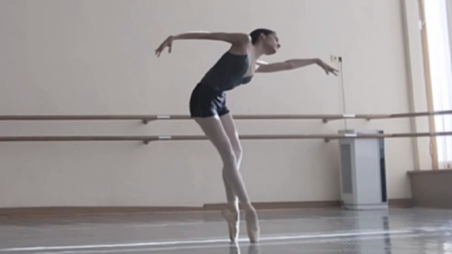 Умирающий лебедь - Репетиция - bolshoiballetacademy МГАХ Венская Ермощенко 