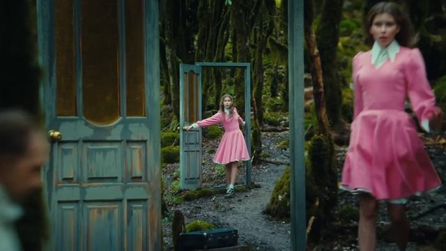 Аня Пересильд сериал Алиса в стране чудес