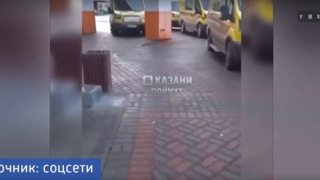 Видео с очередью из скорых возле больницы Казани прокомментировал Минздрав РТ |ТНВ