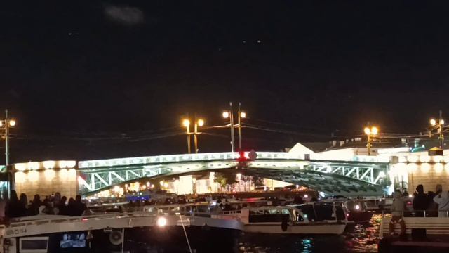 Ночной развод мостов в Питербурге под песню ,,Слух в Питербурге,, из мультфильма ,, Анастасия,,