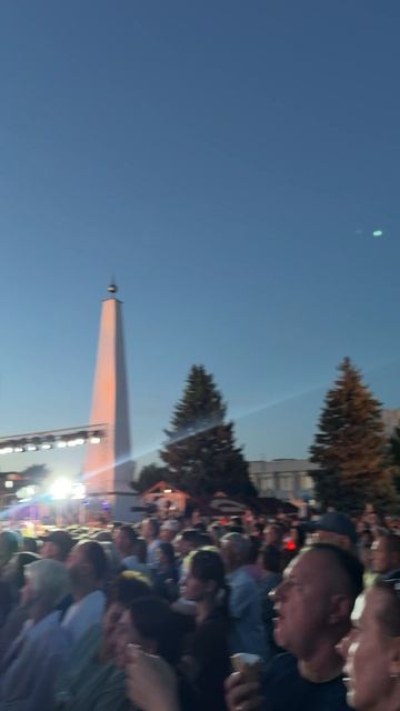 Гала-концерт «Сапраўдны вайб» прямо сейчас в Свислочи 🎶#бацькавабулка #каравай #беларусь #беларусь1