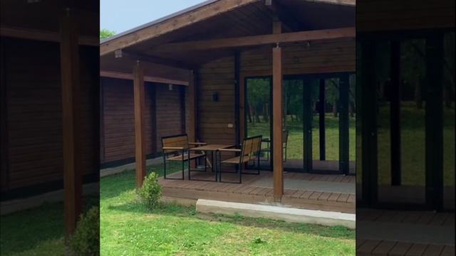 Одноэтажный летний дом с большой террасой из бруса полный обзор проекта