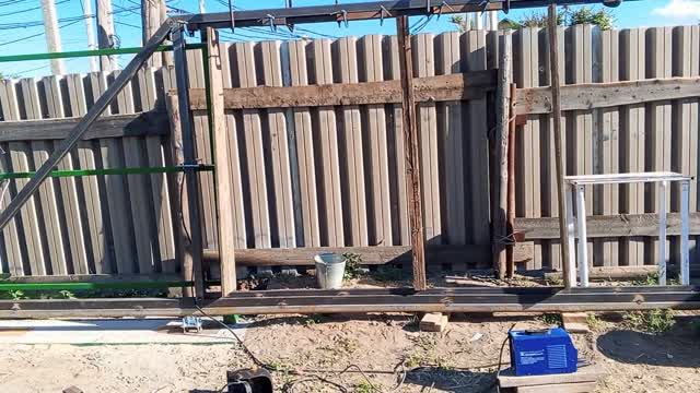 Свариваю откатные ворота . Поэтапная работа . Часть 20 .