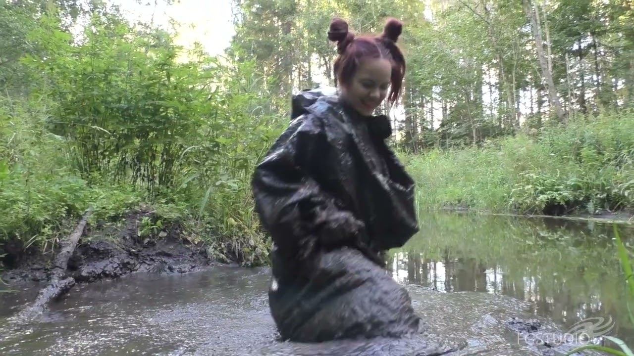 Latex, Fullwaders And Fun Mudproof Test