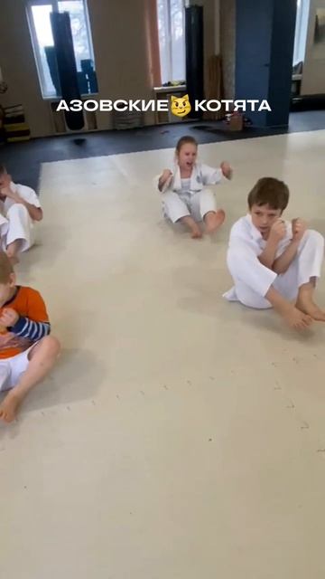 КОТЯТА КАРАТЕ МАЛЫШИ 001