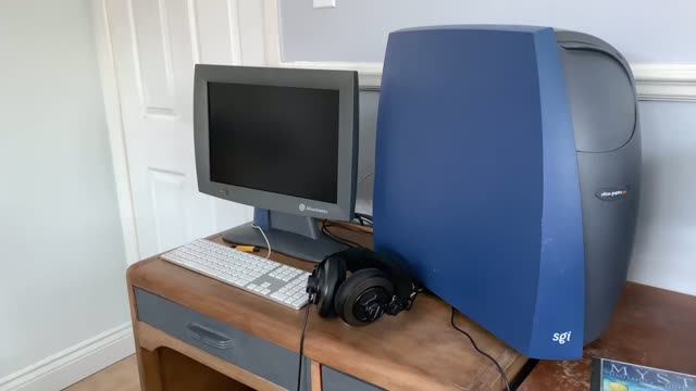 SGI Visual Workstation 320 With SGI 1600SW Monitor