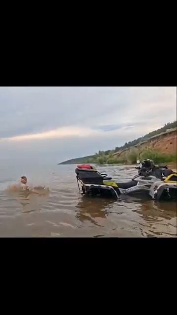 Живем как живем))))
