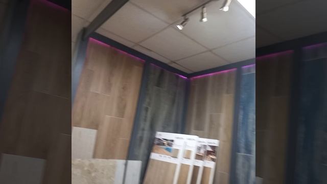 20260817 В Ирландском магазине сантехники