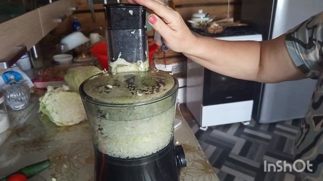 С утра дождь идёт.Переработала капустувыбрала огурцы.