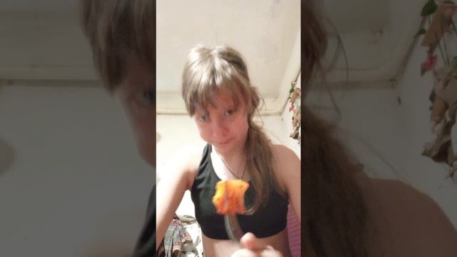 ем самую острую картошку в мире, зря я её съела 🥵🥵🥵🥵мне было очень остро