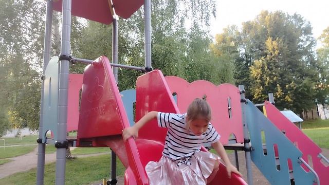 Гуляем на площадке
